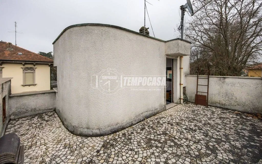 Terrace - Luxury Villa with Pool in Melzo, Lombardy