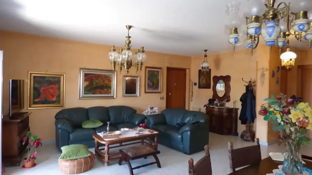 Soggiorno - Apartment with Panoramic View in Corso Calatafimi, Palermo