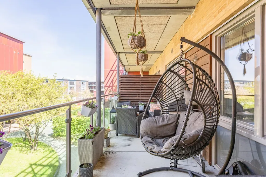 Balcony - Apartment with Generous Balcony in Limhamn Bunkeflostrand