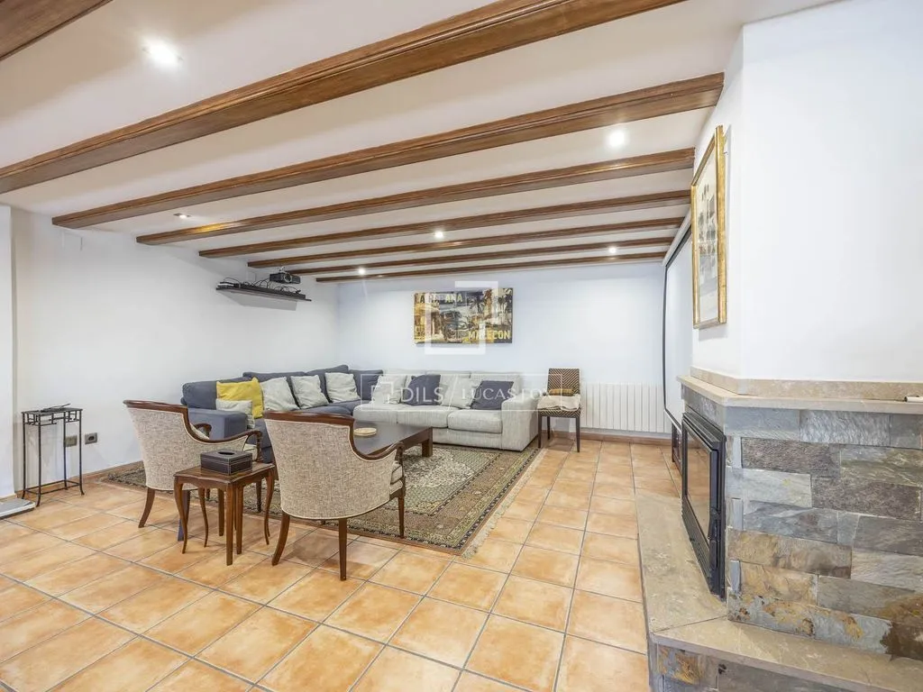 Elutuba - Luxury House with Pool in San Antonio de Benagéber