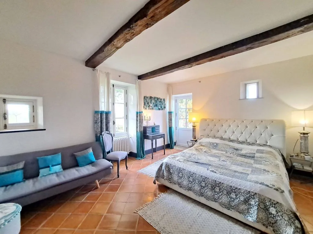 Chambres - Maison de Luxe avec Piscine à Condom