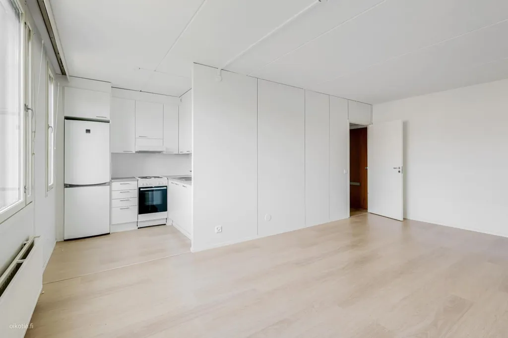 Elutuba - Spacious 2-Bed Flat with Balcony in Gammelbacka