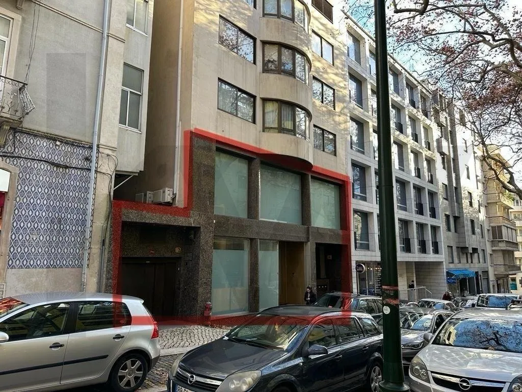 Välivaade - Commercial Space with Parking in Lisbon Centre