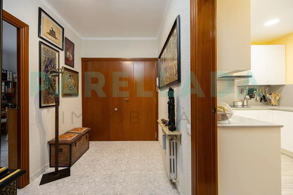 Ingresso - Luxury Flat with Terrace in Tiana, Catalonia