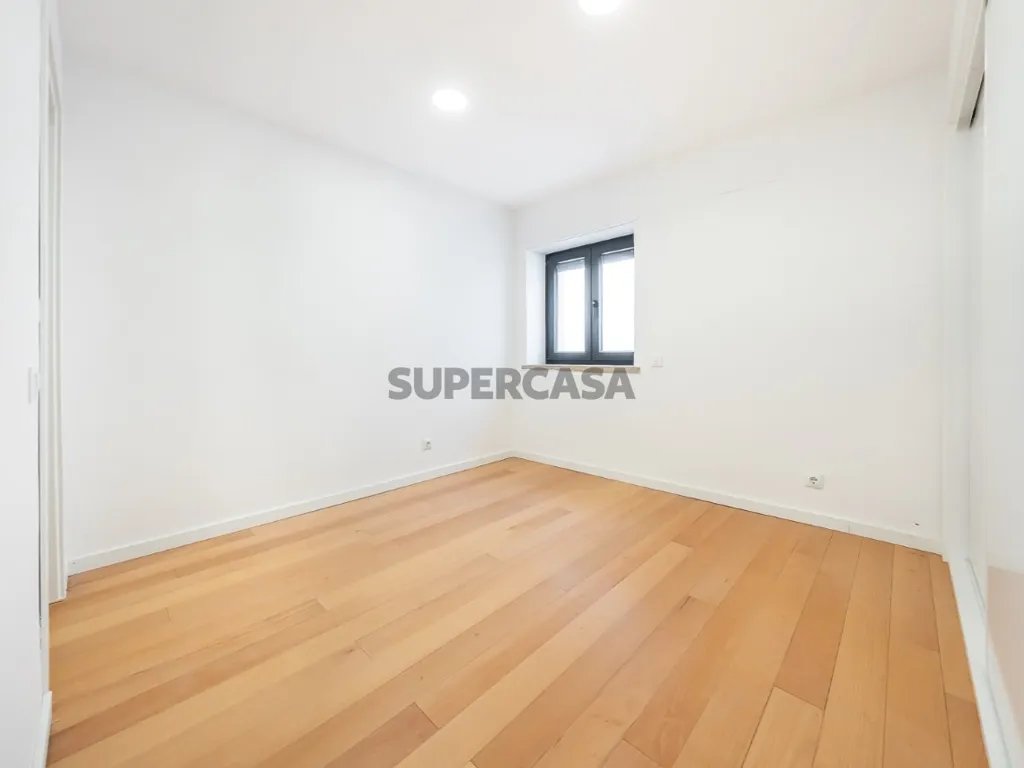 Toad - Luxury Detached House with Pool in Setúbal