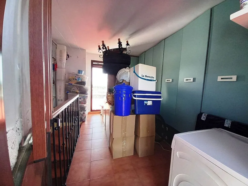 Buanderie - Semi-detached House with Balcony in El Pedroso