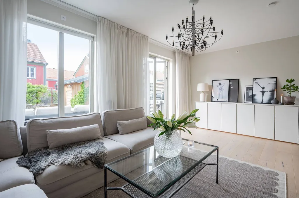 Elutuba - Terraced House with Garden in Tullinge