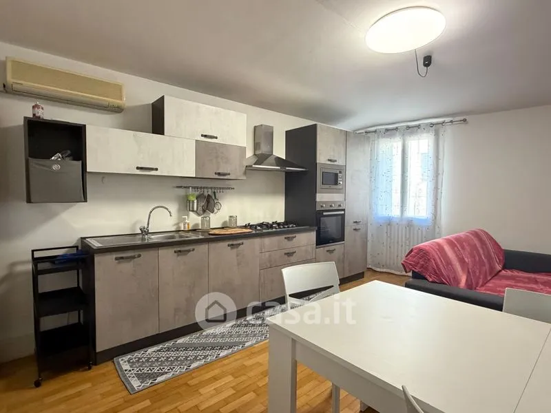 Cuisine - Fully Furnished Apartment in Este Centre