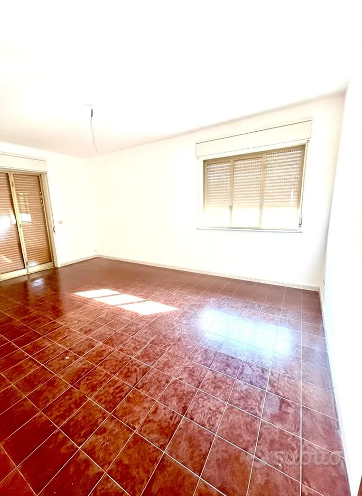 Toad - Bright Apartment with Garage in Giarre