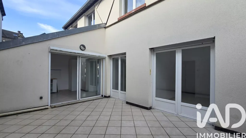 Giardino - 3-Bedroom Flat with Terrace in Vernon Centre