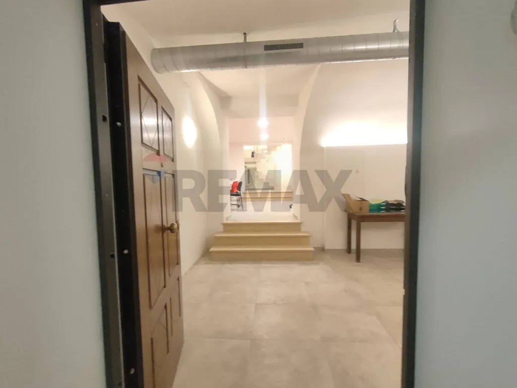 Esik - Semi-Independent Apartment with Terrace in L'Aquila