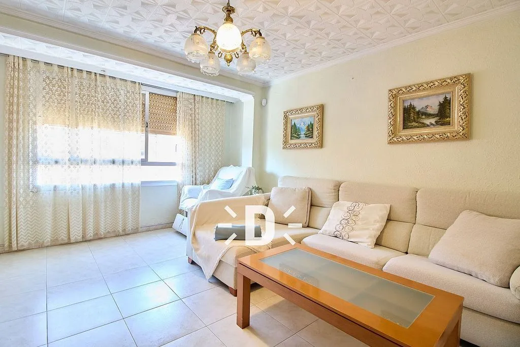 Séjour - Apartment with Balcony in Benetússer