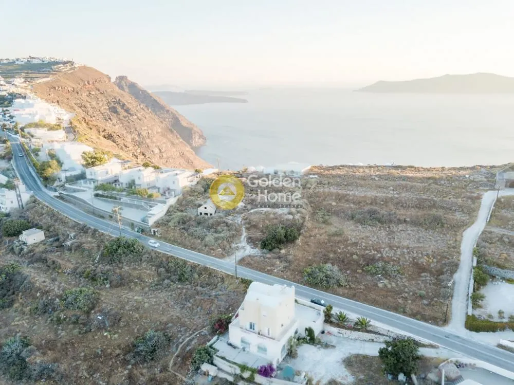 Jardin - Underground Apartment with Large Garden in Santorini