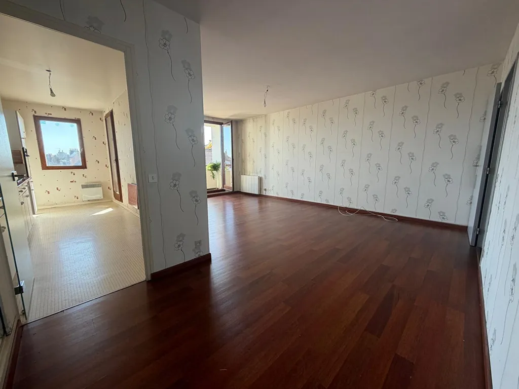 Elutuba - City Centre Flat with Balcony in Calais