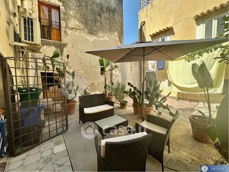 Jardin - Rustic Flat near Calarossa Beach, Siracusa