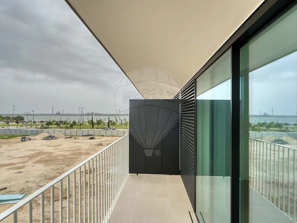 Balcony - Luxury Flat in Barreiro, Setúbal