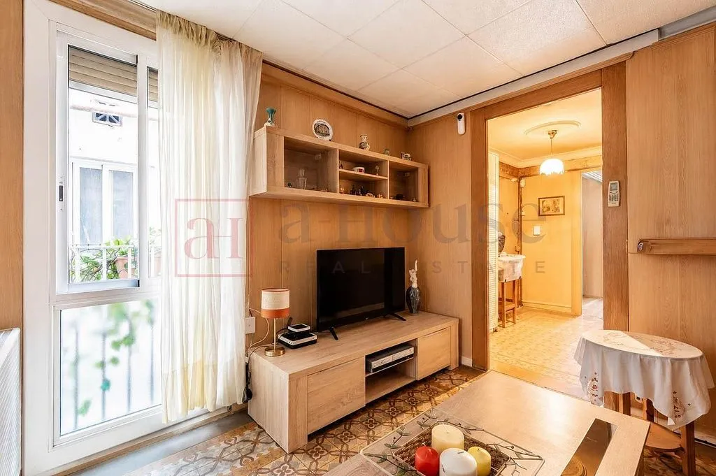 Soggiorno - Apartment with Balcony in La Nova Esquerra de l'Eixample