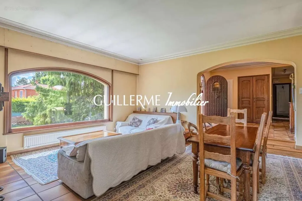 Séjour - Maison de Caractère avec Piscine à Dardilly