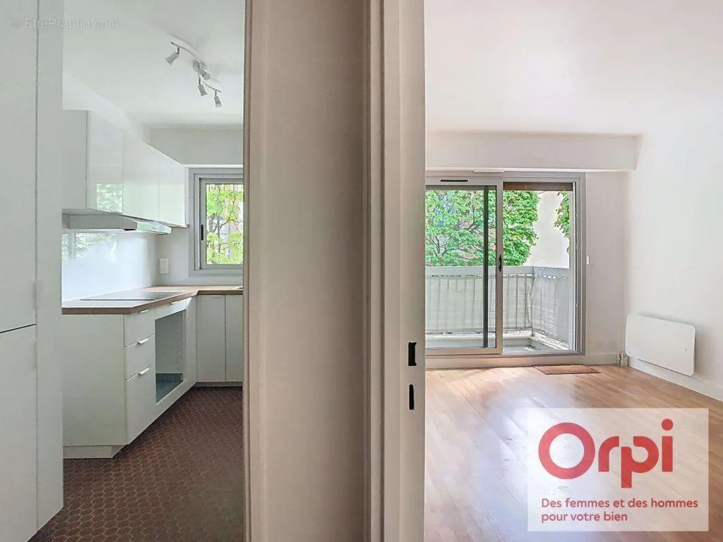 Köök - 2-Bed Apartment with Balcony in Issy-les-Moulineaux