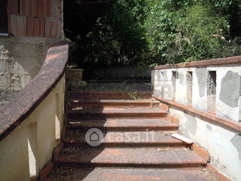 Pièces - Bifamiliar Villa with Balcony in Caltanissetta