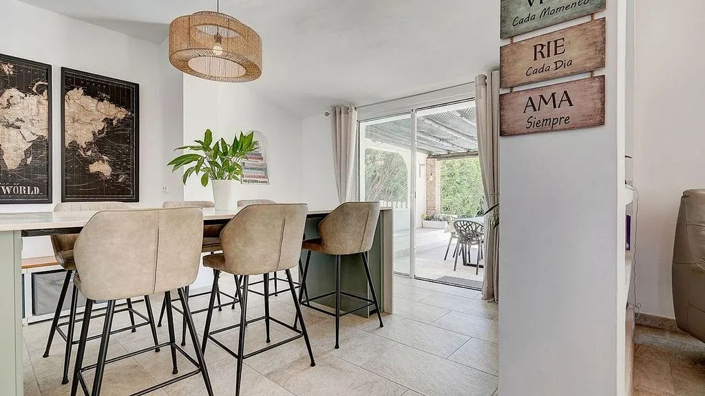 Salle à manger - Reformed Villa with Sea View in Calahonda