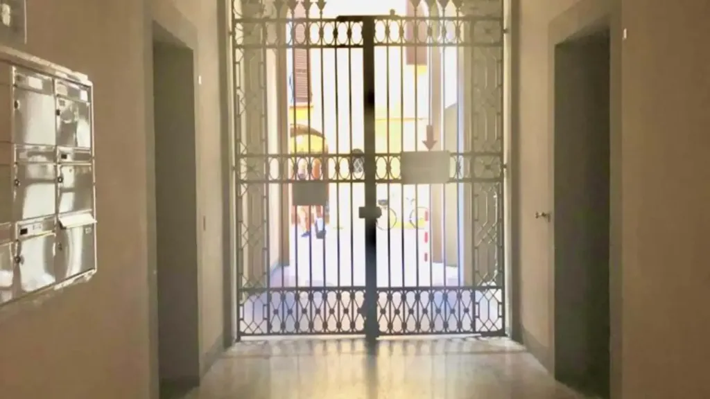 hallway_entrance