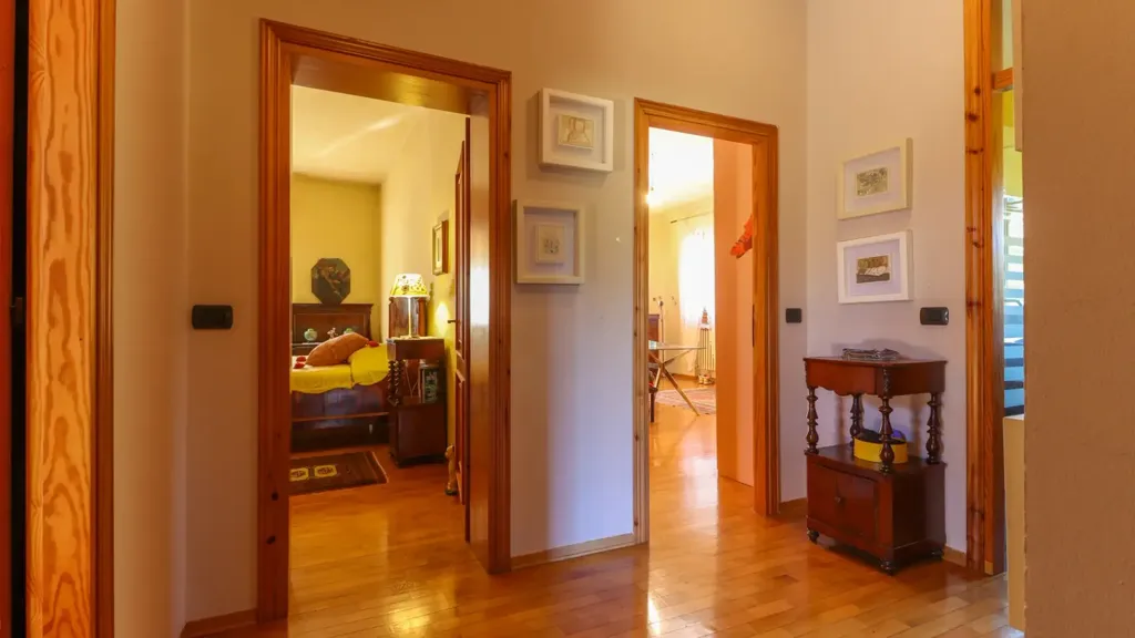 hallway_entrance