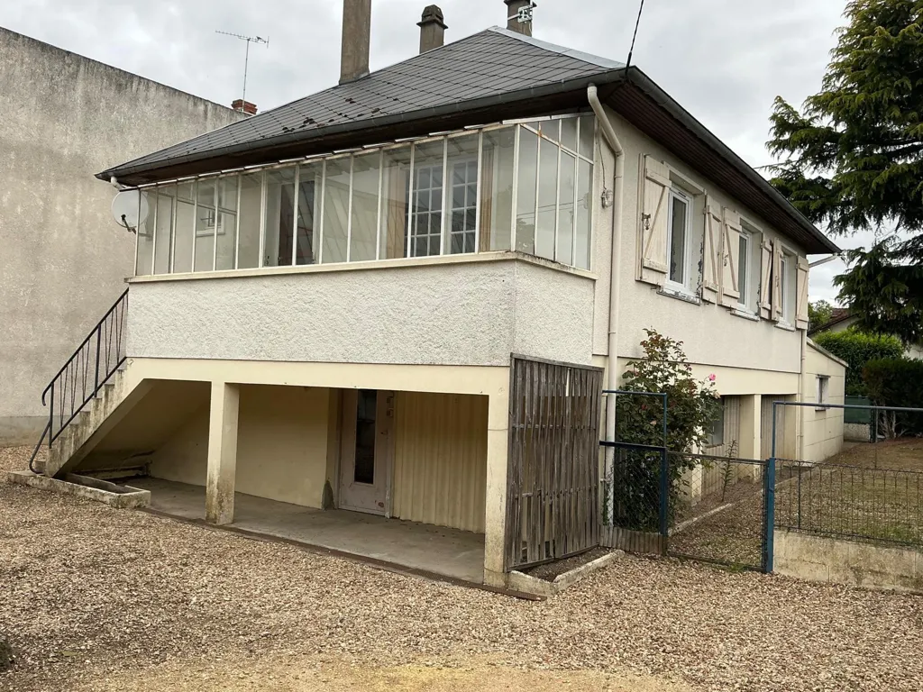 Extérieur - Maison avec Sous-Sol Aménageable à Vierzon