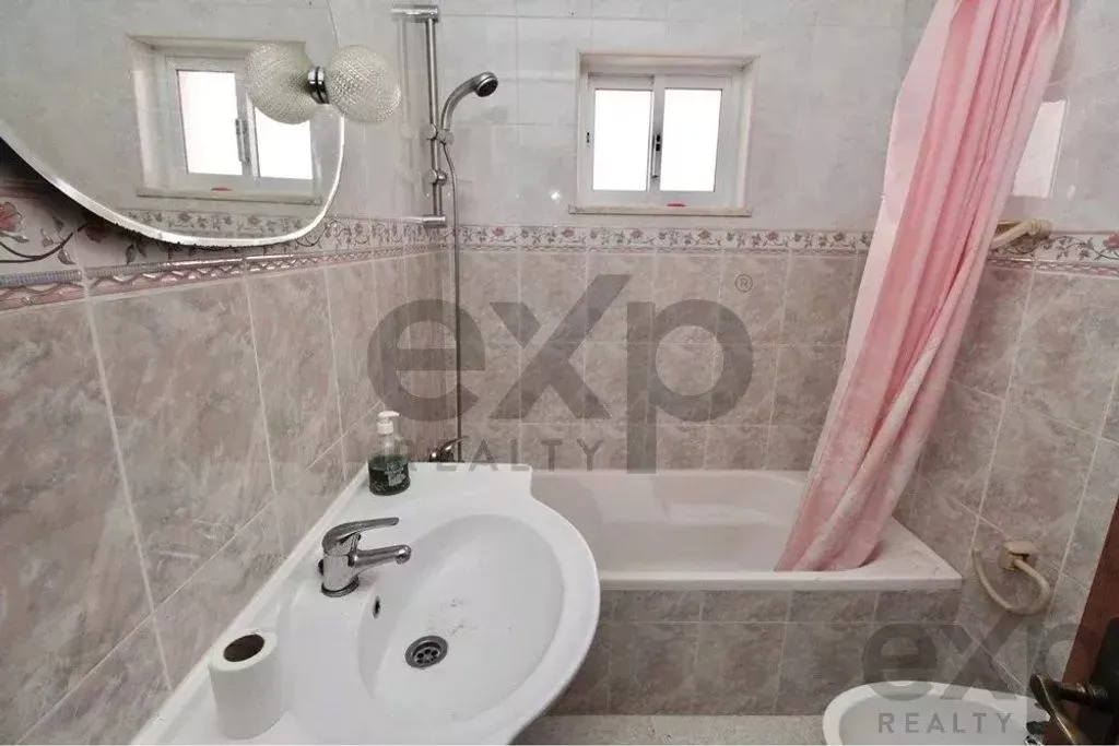 Vannitoad - Detached Villa with Sea View in Moncarapacho