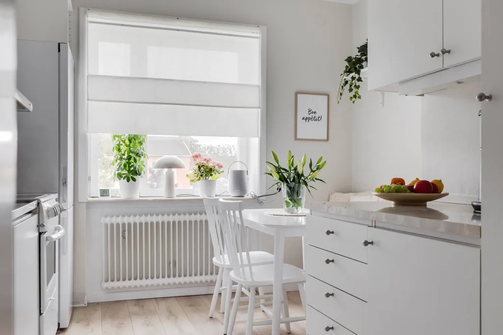 Köök - Apartment with Balcony in Södermalm