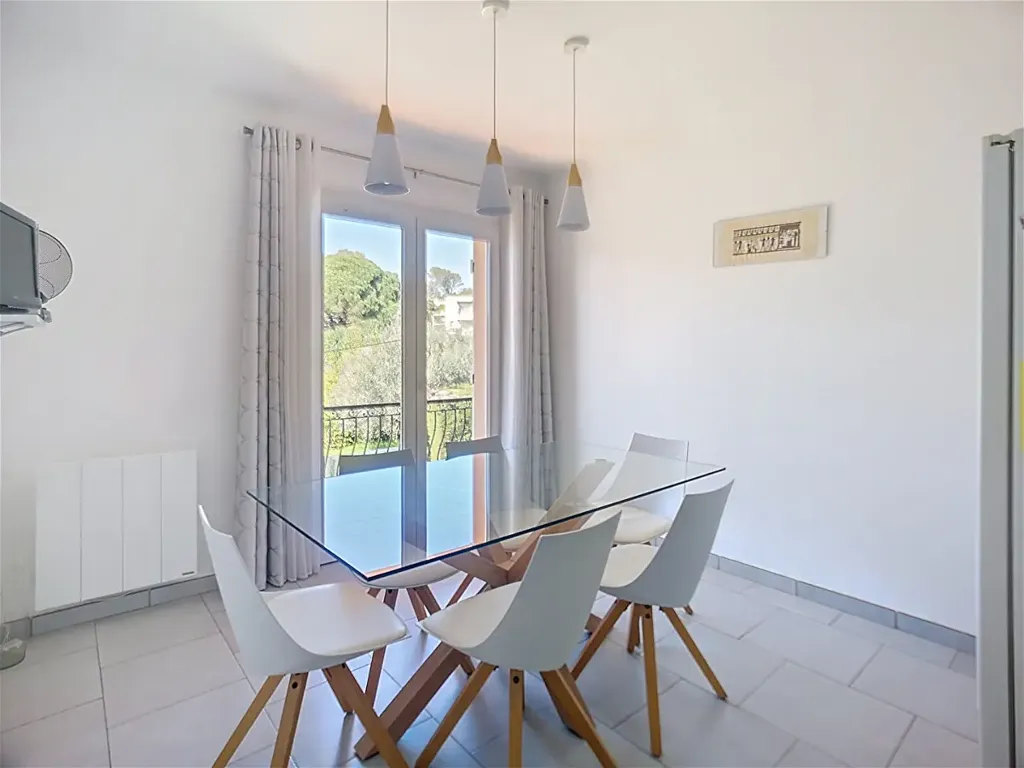 Sala da pranzo - Villa with Pool in Saint-Raphaël