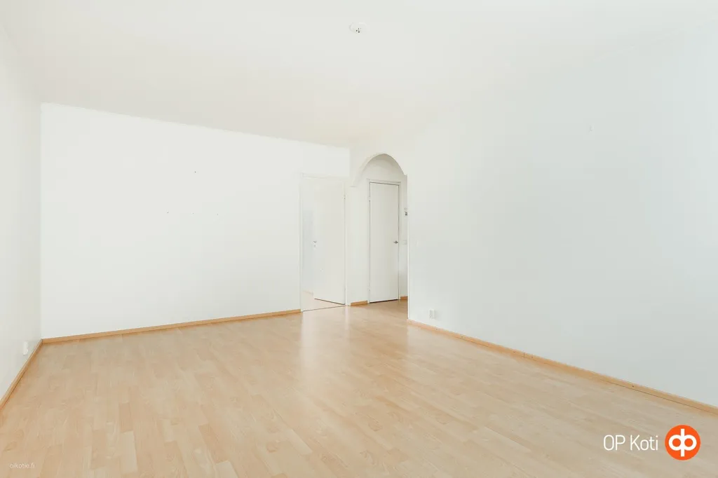 Pièces - Modernised Apartment with Balcony in Kaukovainio