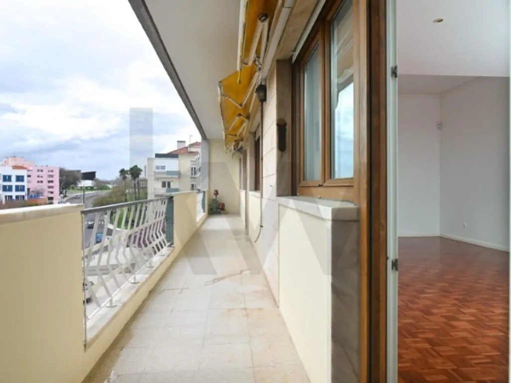 Rõdu - Luxury Flat with Generous Space in Lisbon