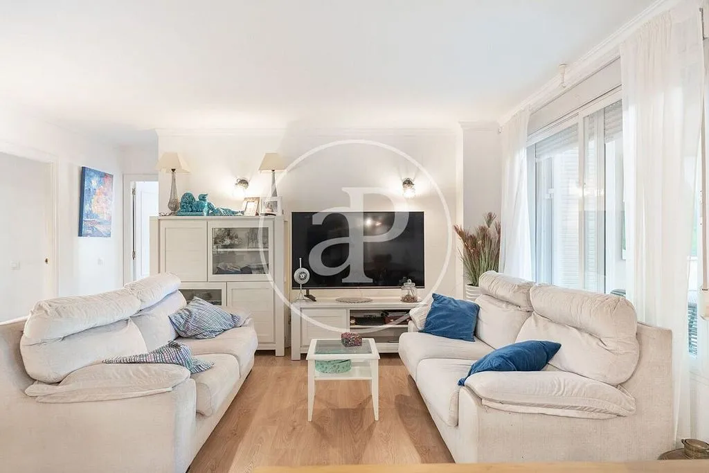 Elutuba - Ground Floor Flat with Terrace in El Coll d'en Rabassa