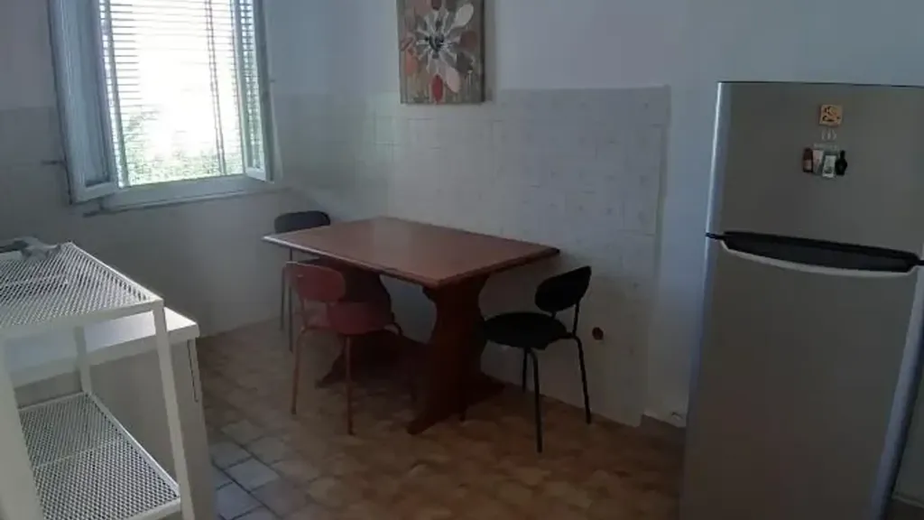 Cuisine - Student Apartment with Garden in Pisa