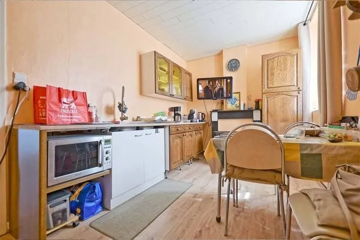 2 magamistoaga maja asukohas Aiseau