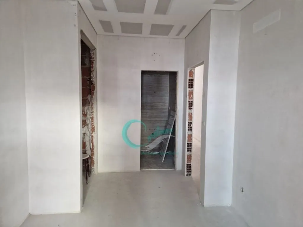 Entrée - 3-Bedroom Apartment with Balcony in Corroios