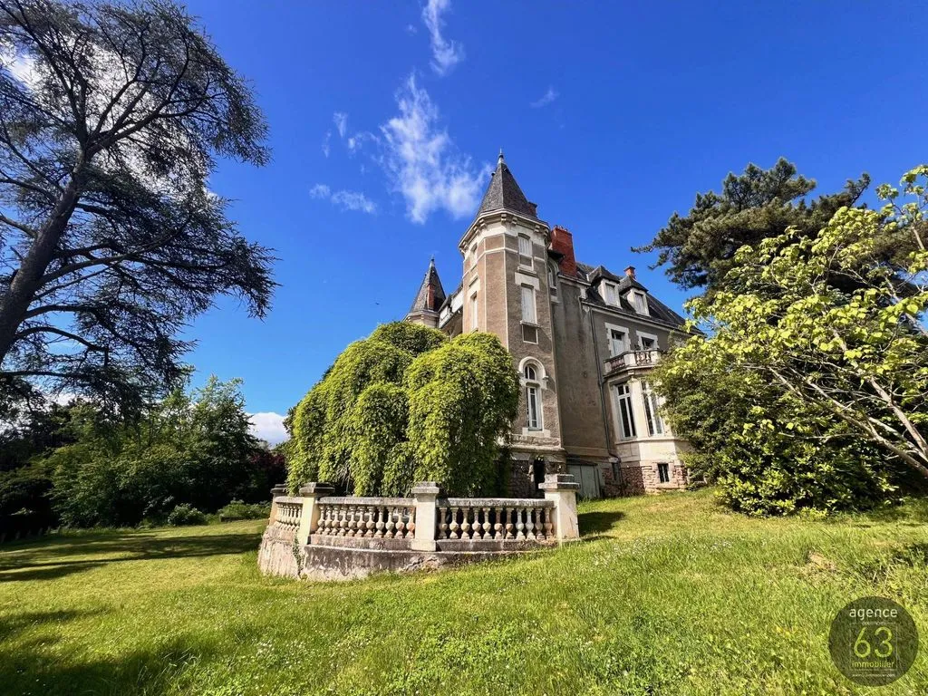 Välivaade - Historic Castle with Spa in Châtel-Guyon