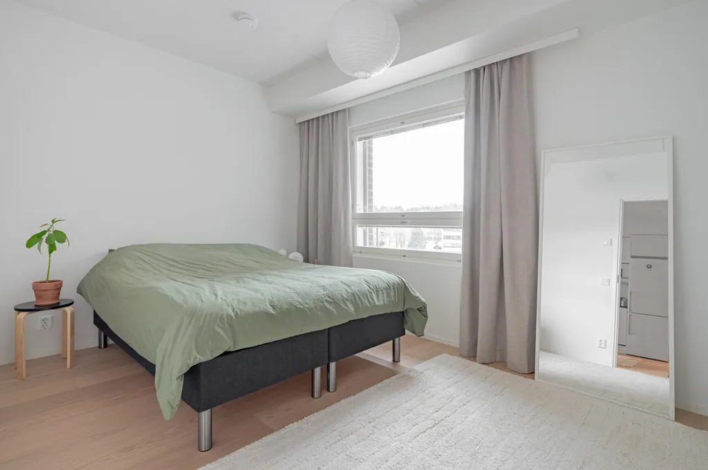 Bedrooms - 3-Bedroom Apartment with Balcony in Helsinki