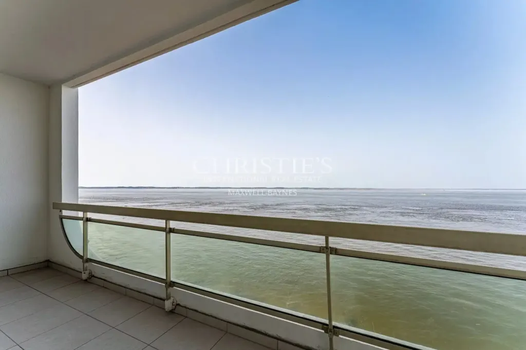 Rõdu - Luxury Apartment with Panoramic View in Prime Location