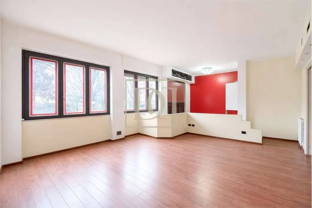 Séjour - Two-Level Office in Central Milan