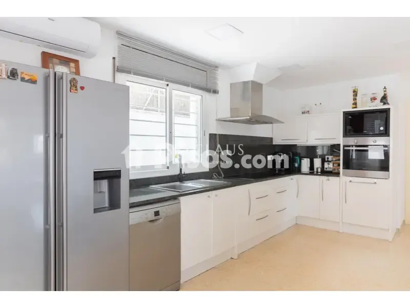 Cuisine - Chalet with Private Garden in Alella