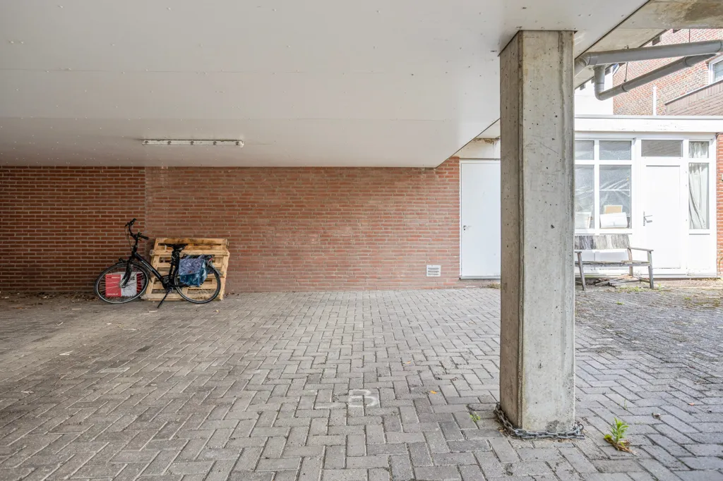 Garage - Maisonette with South Terrace in Heugem