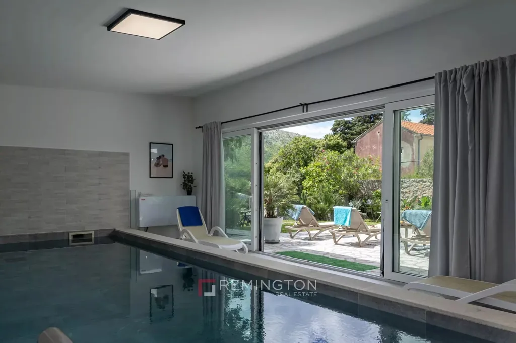 Piscine - House with Heated Pool in Kvarner