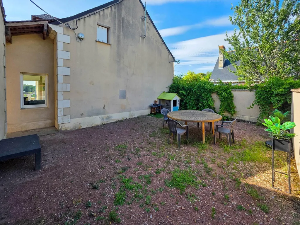 Aed - Longère with Garden in Vernantes