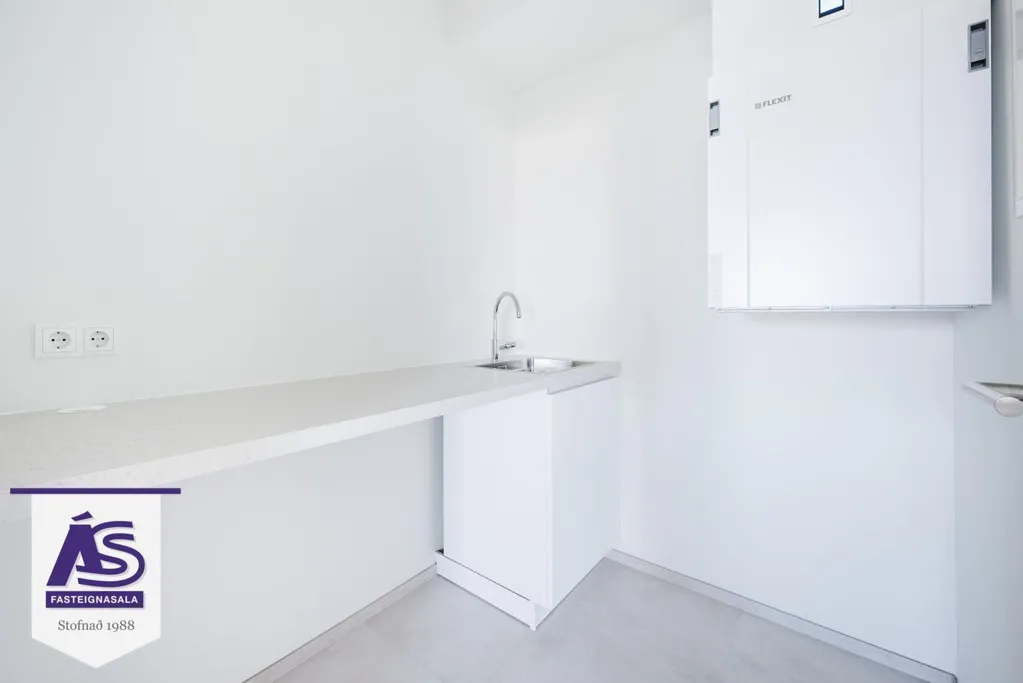 Lavanderia - Luxury Apartments with Elevator in Hafnarfjörður