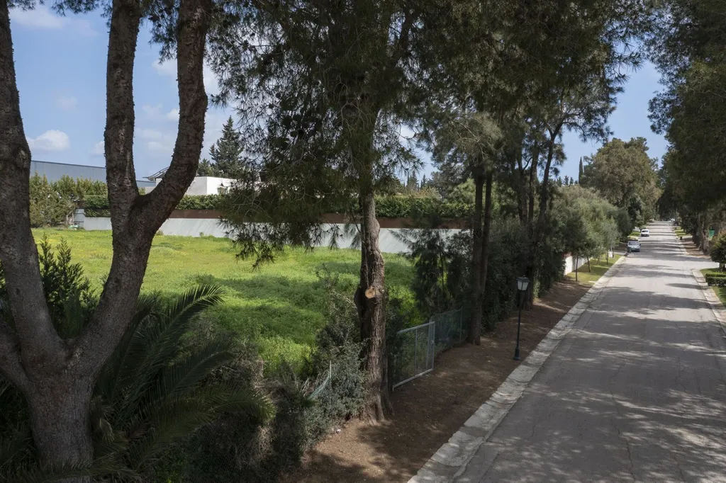 Välivaade - Exclusive Plot with Golf Club Proximity in Sotogrande