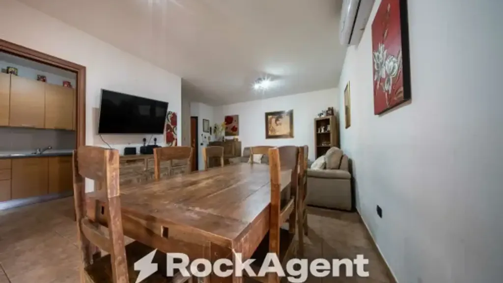 Söögituba - Modern Apartment with Private Courtyard in Sennori
