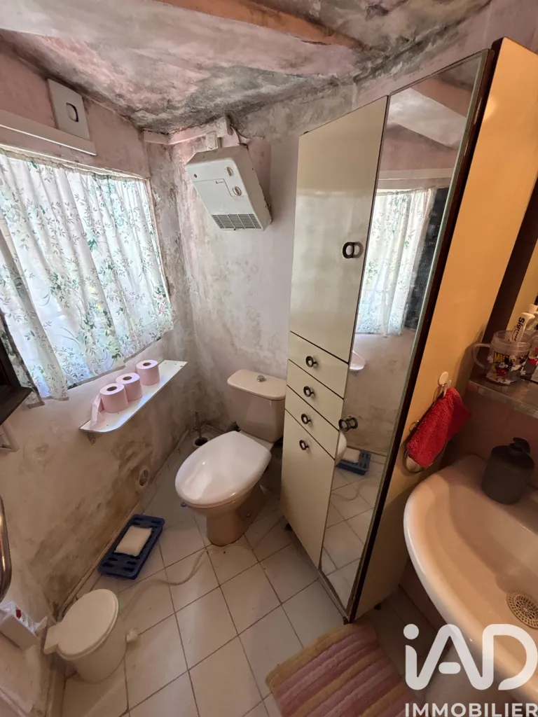 Bathrooms - Traditional House with Garden in La Trinité