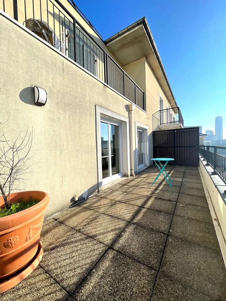 Terrass - Studio with West-Facing Terrace in Courbevoie